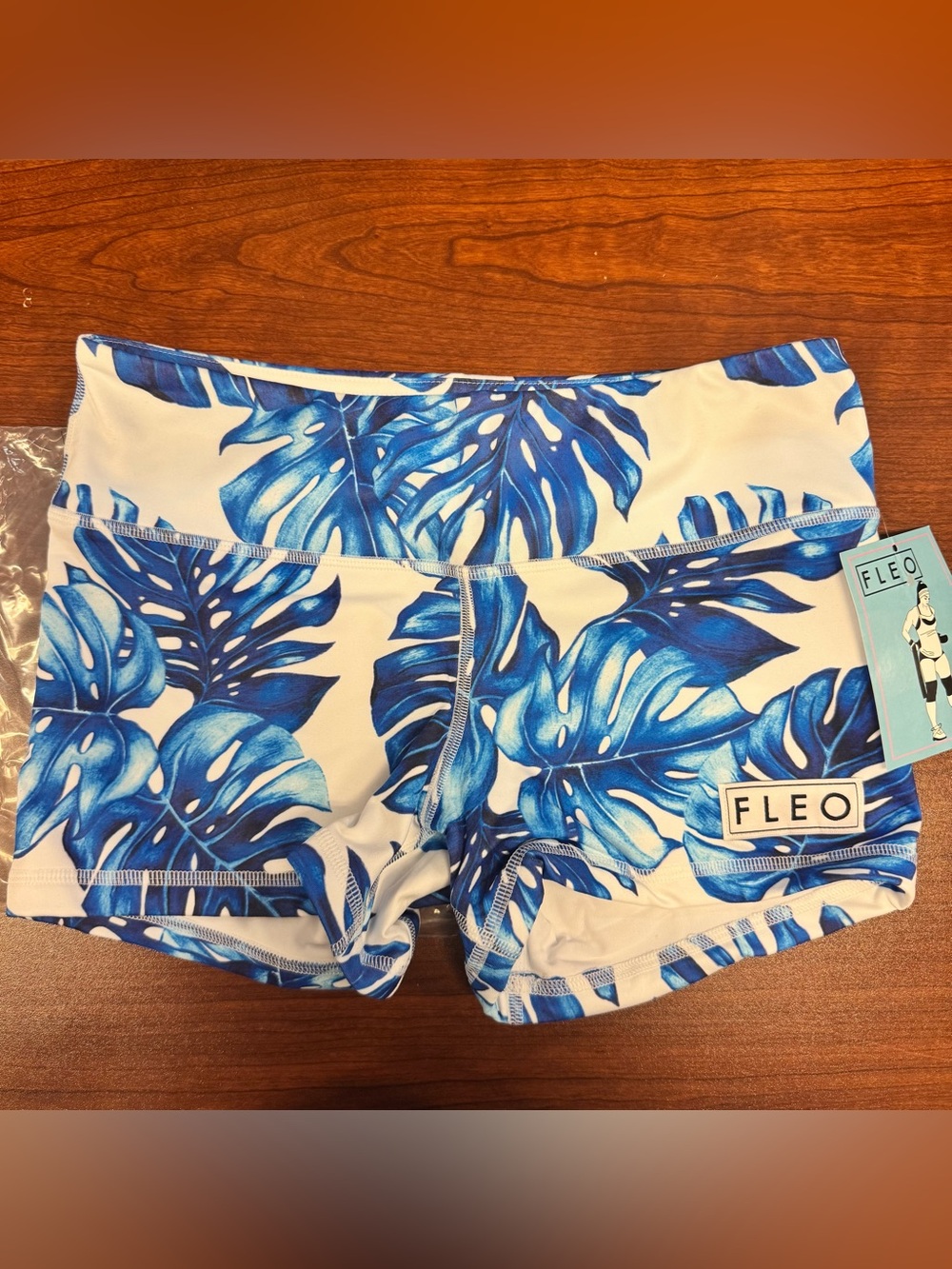 NWT fleo shorts